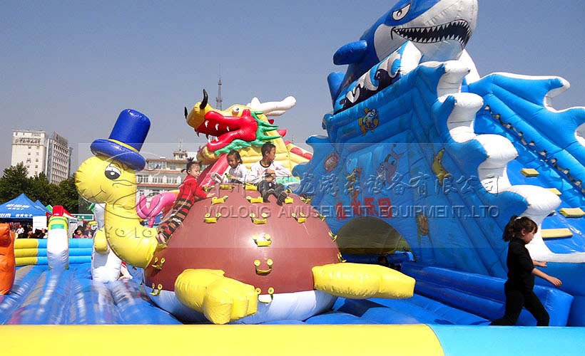 小乌龟攀岩.jpg
