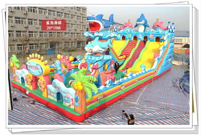 鲨鱼滑梯.jpg